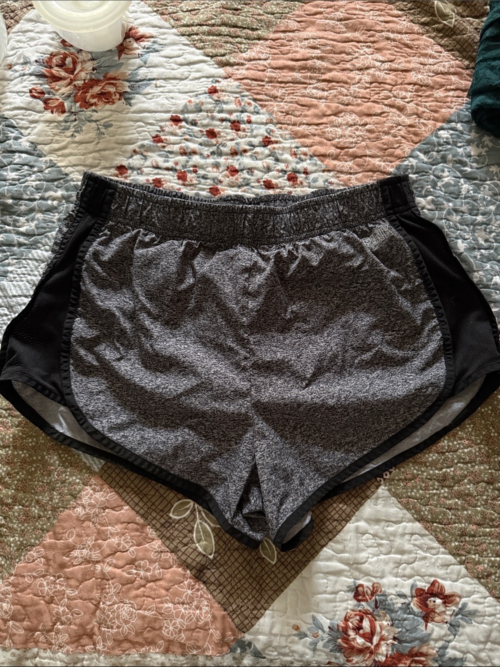 PINK Victoria's Secret Gray Marled Logo Shorts size medium